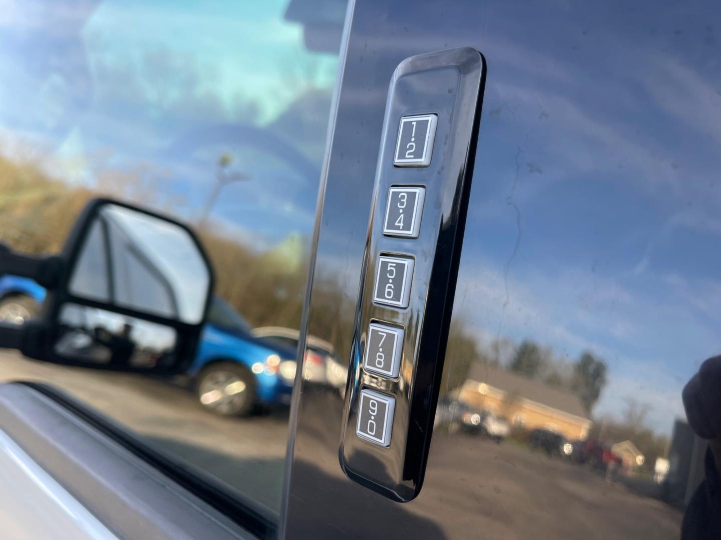 2017 Silver /Black Ford F-150 XLT SuperCrew 5.5-ft. Bed 4WD (1FTEW1EG4HF) with an 3.5L V6 DOHC 24V TWIN TURBO engine, 10 Speed Auto transmission, located at 11115 Chardon Rd. , Chardon, OH, 44024, (440) 214-9705, 41.580246, -81.241943 - Photo#18